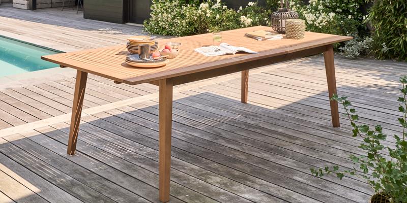 Table de jardin rectangulaire en bois